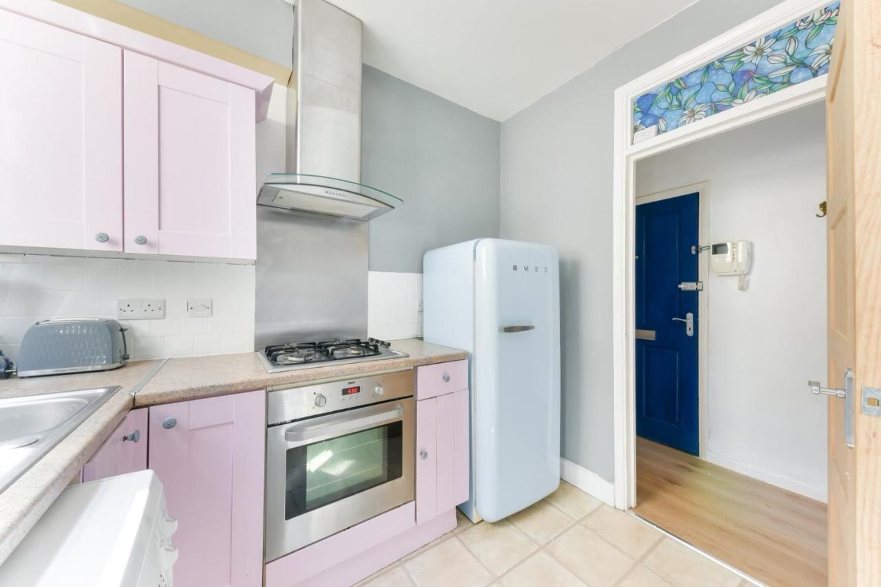 Cozy 1-Bed Apartment In Brixton London Exterior foto